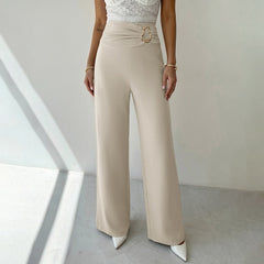 Wide-leg trousers with a gathered waist and metal buckle