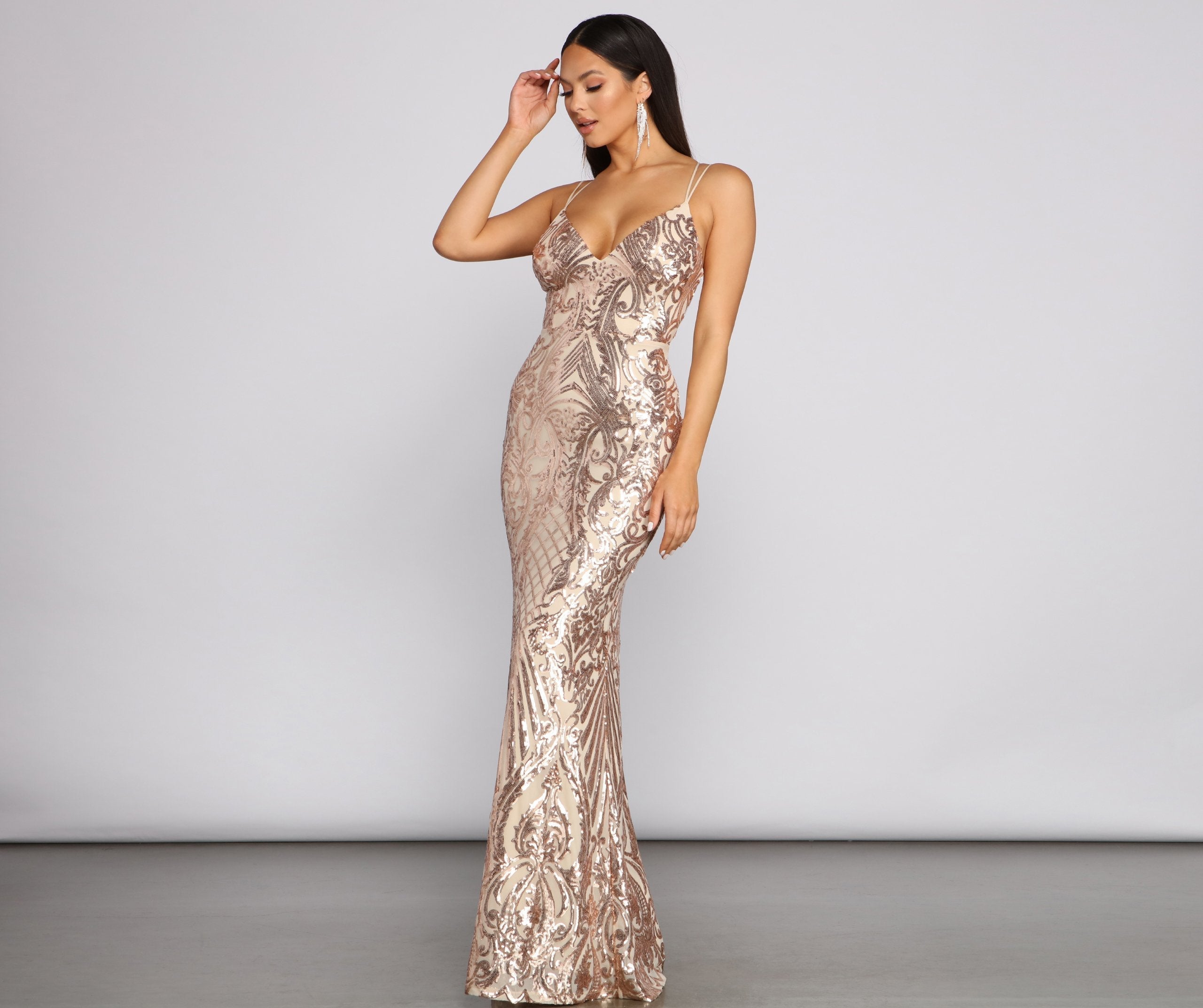 kinsley formal sequin mermaid dress Liana Scroll – Oshnow US2 Model Information Alternative Options to Wearing member:49771491786920:2360 Fabric:Rayon