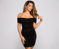 Alluring And Chic Off-The-Shoulder Mini Dress Oshnow