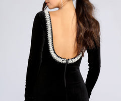 Everly Formal Velvet And Pearl Dress Oshnow