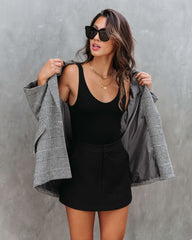 Jacqueline Pocketed Shorts - Black Oshnow