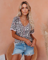 Stitch V-Neck Leopard Tee Oshnow