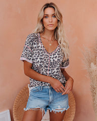 Stitch V-Neck Leopard Tee Oshnow