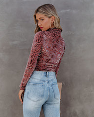 Tessy Velvet Burnout Turtleneck Top - Mauve Oshnow