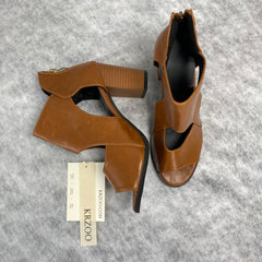 Fish-Shaped Hollowed-Out Thick Heel High Heels