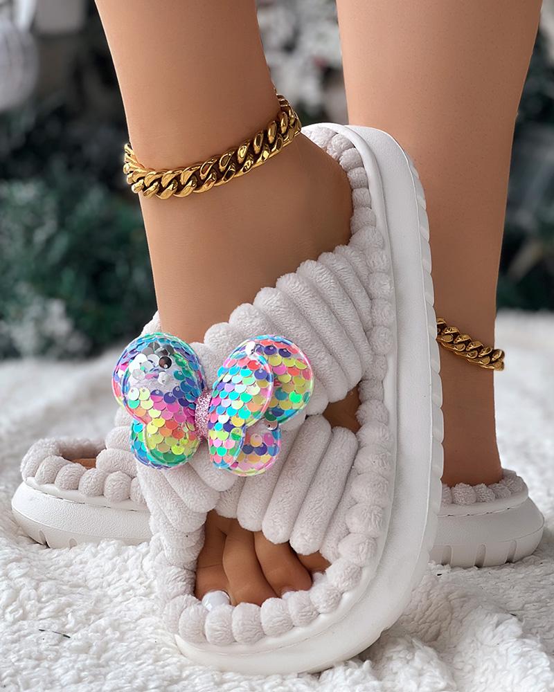 Pantuflas de invierno con tiras cruzadas y estampado de mariposas