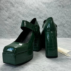Square-toe bamboo-patterned ankle boots