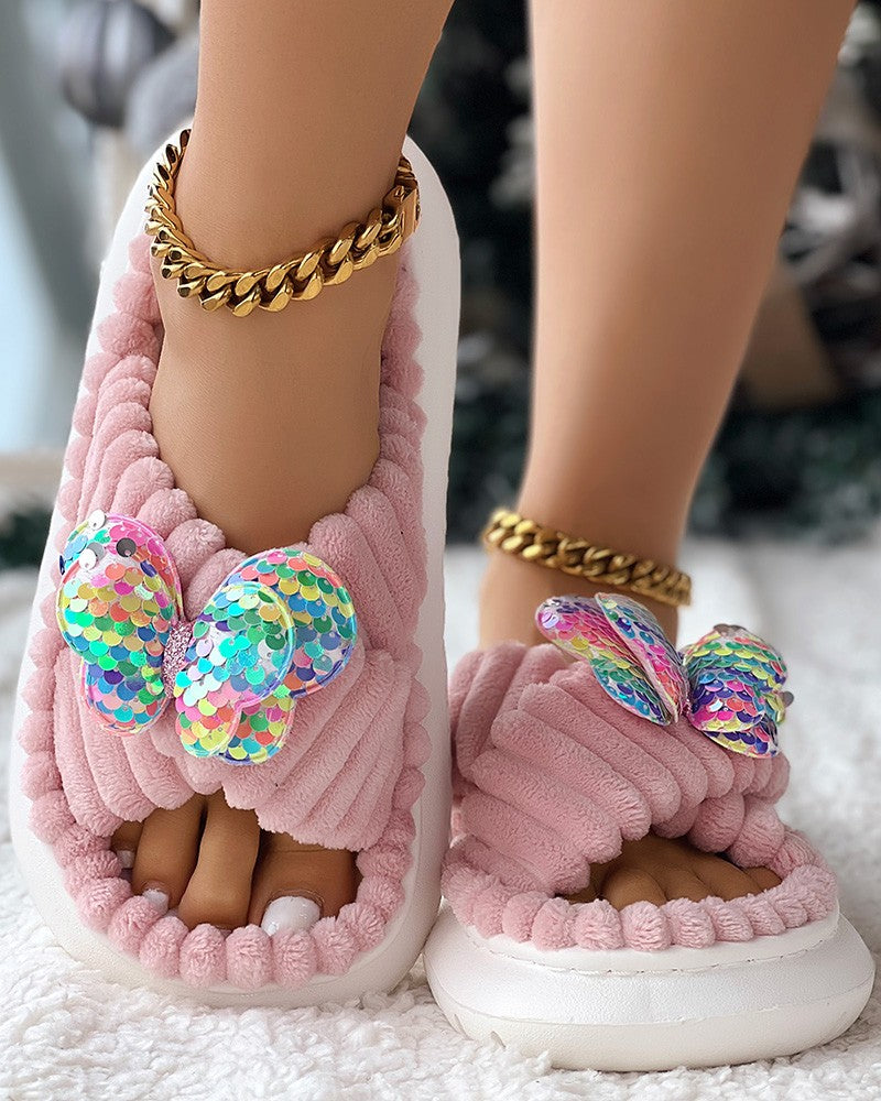 Pantuflas de invierno con tiras cruzadas y estampado de mariposas