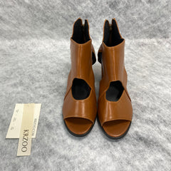 Fish-Shaped Hollowed-Out Thick Heel High Heels