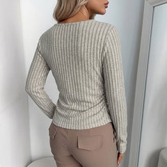 Faux-layered U-neck T-shirt with spliced design