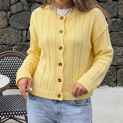 Loose-fitting round-neck knit cardigan