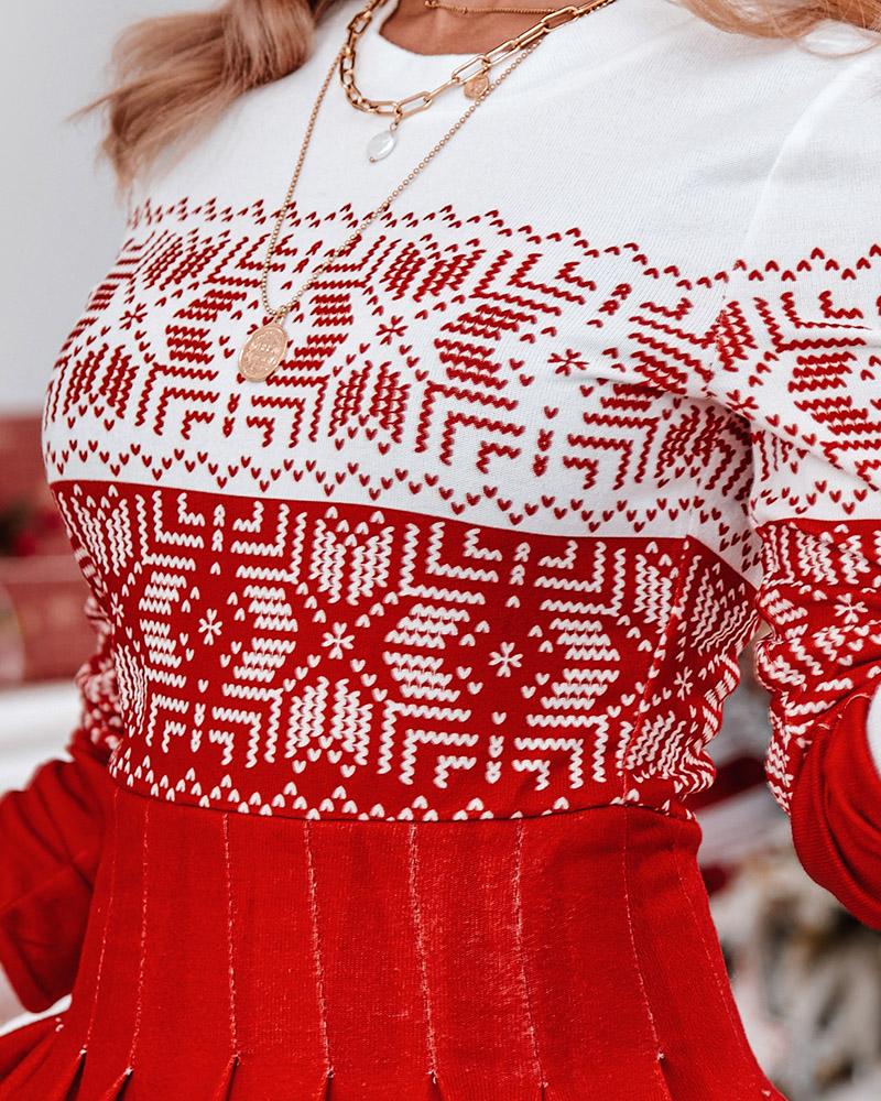 Vestido plisado de manga larga con estampado de copos de nieve navideños