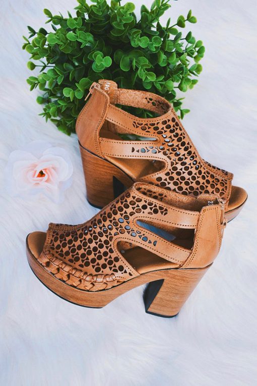 Colored Closed Toe Mesh Sandals