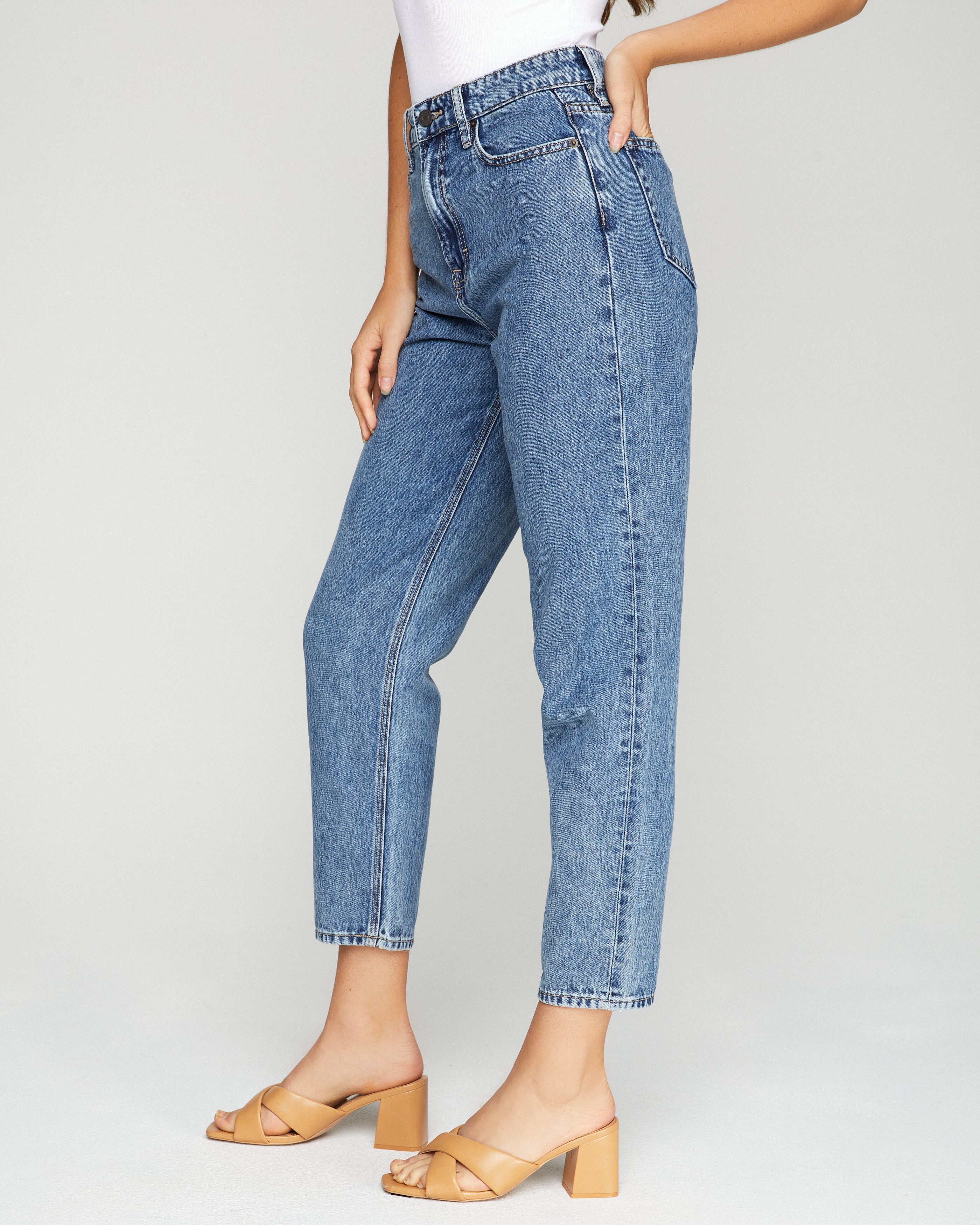 Carlotta High Rise Vintage Mom Jeans