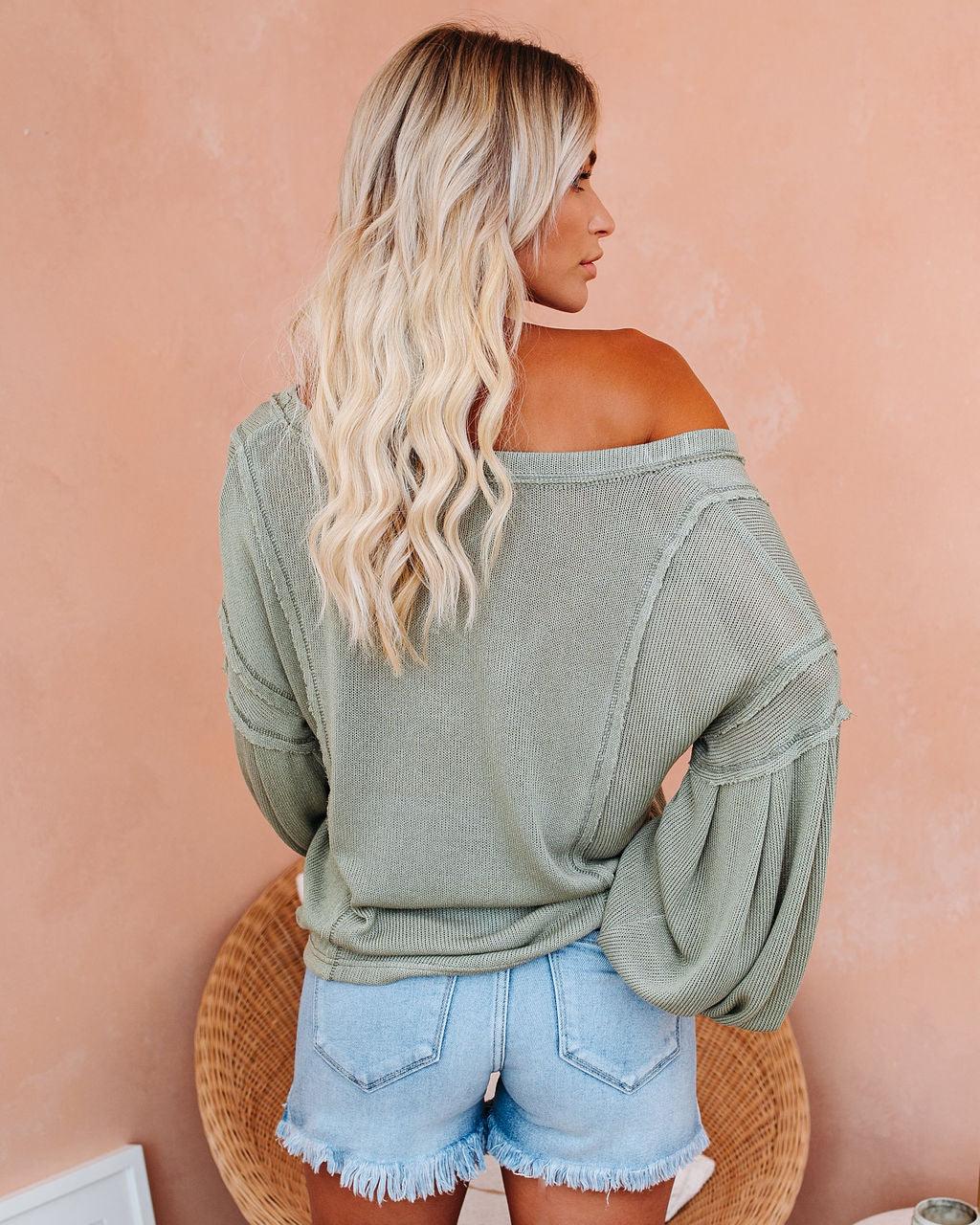 Capitol Reef V-Neck Knit Pocket Top - Olive Oshnow