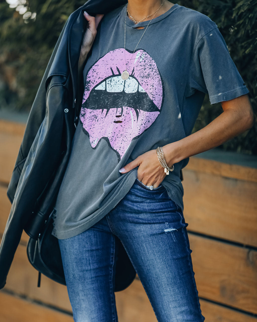 Drooling Over You Distressed Cotton Lips Tee Oshnow