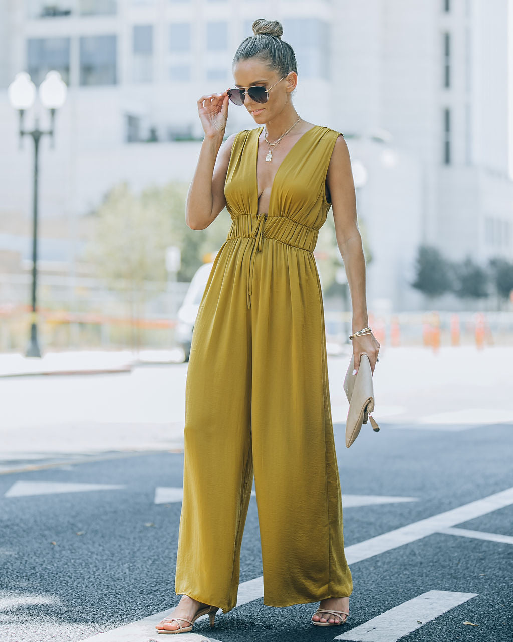 Andrea Satin-Jumpsuit mit weitem Bein - Chartreuse 