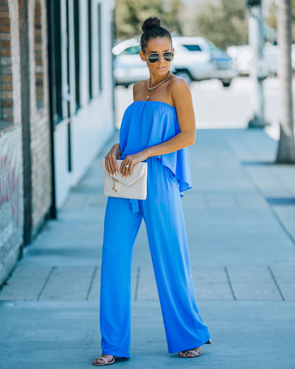 Bright + Breezy – Trägerloser Jumpsuit mit Taschen – Clean Blue 