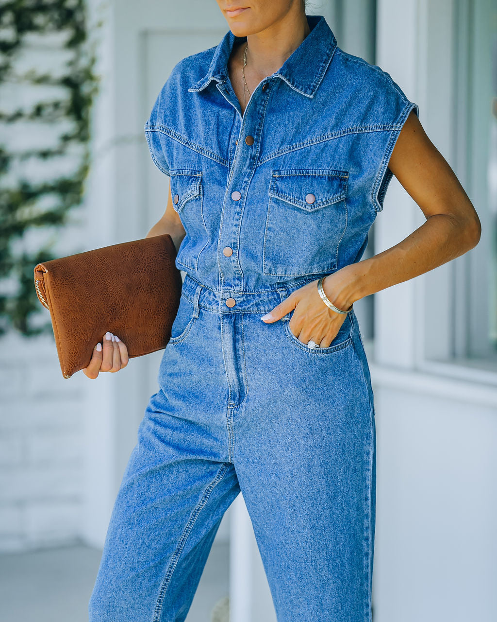 Aisha – Ärmelloser Jeans-Jumpsuit mit Taschen 