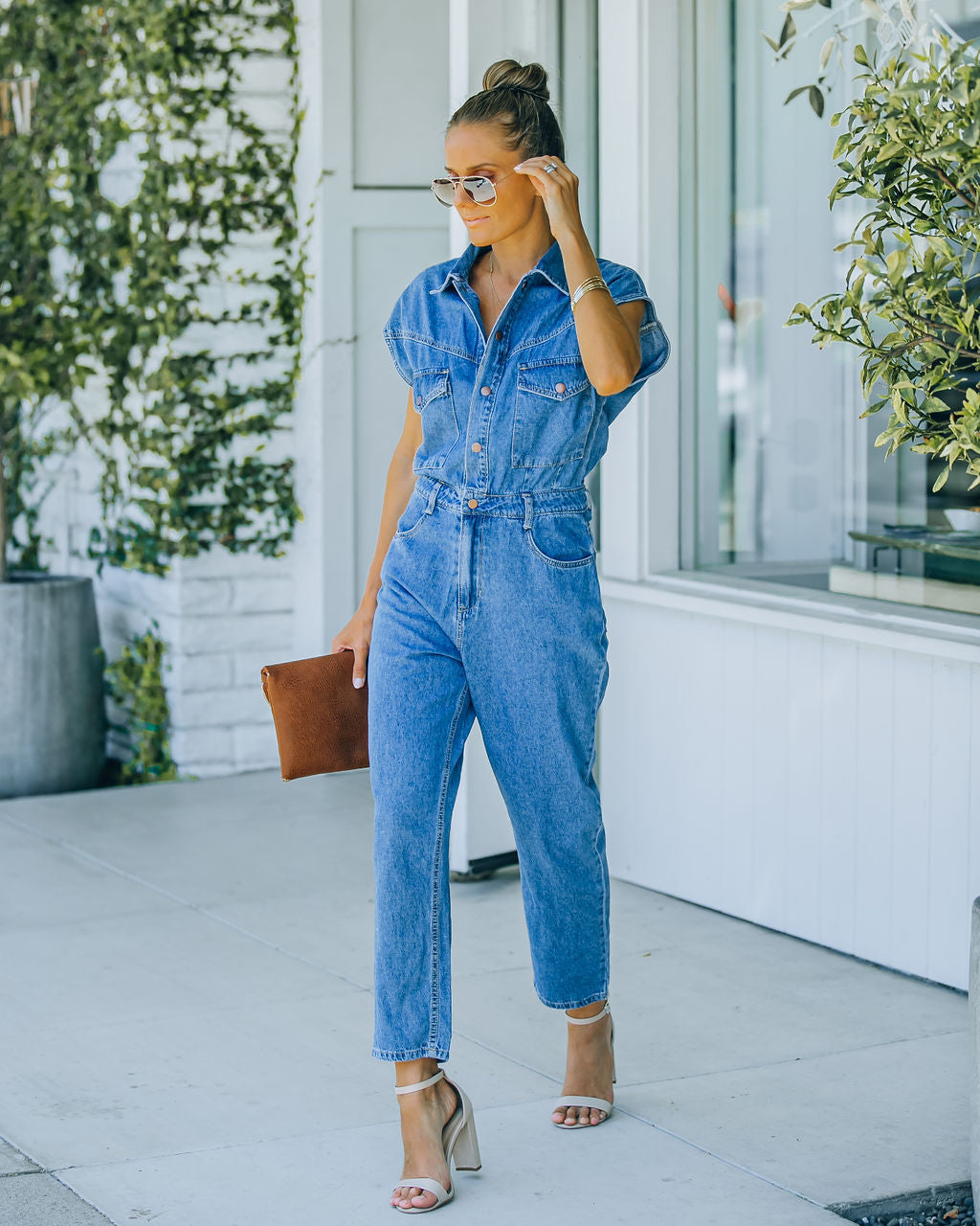 Aisha – Ärmelloser Jeans-Jumpsuit mit Taschen 