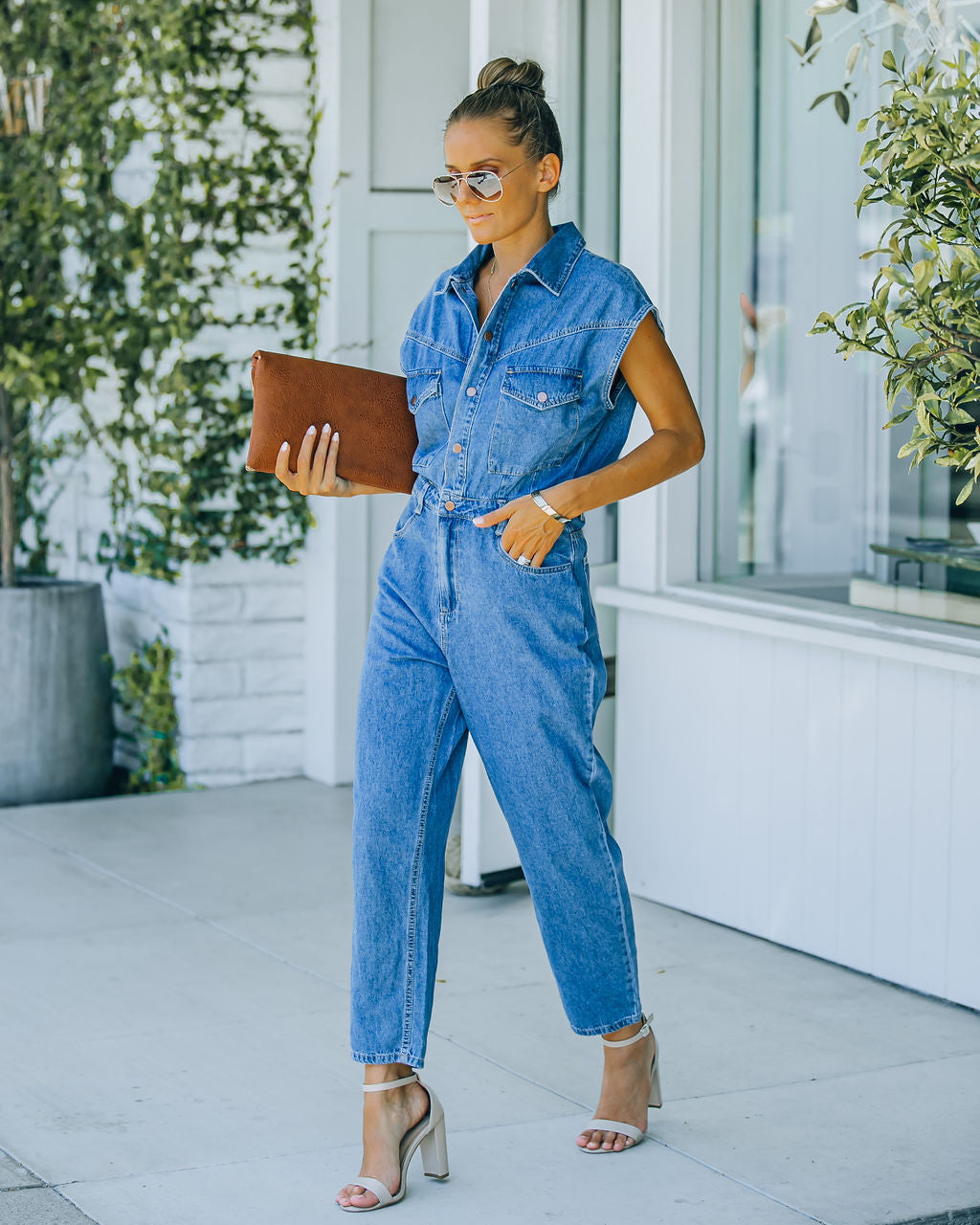 Aisha – Ärmelloser Jeans-Jumpsuit mit Taschen 