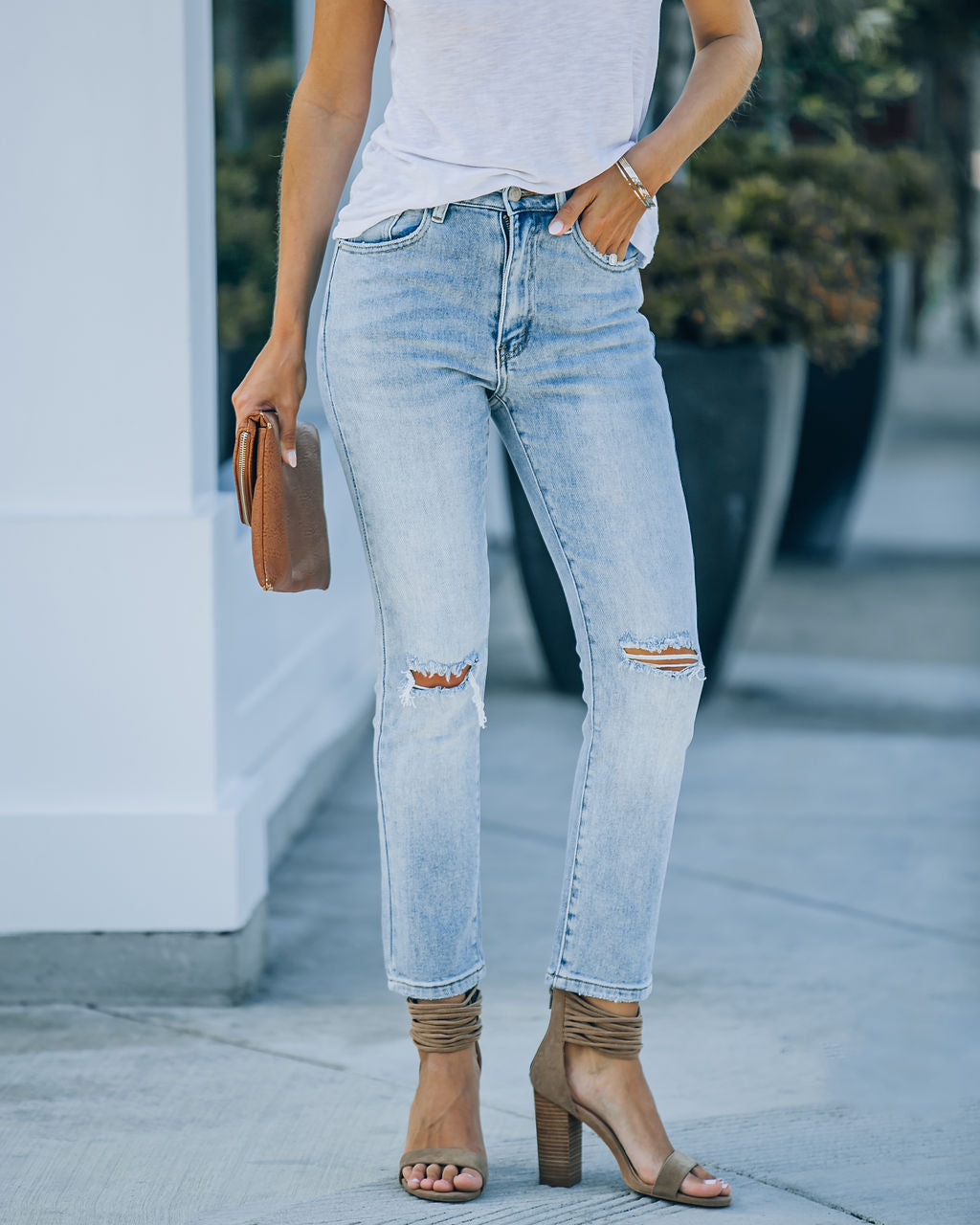 Bevie High Rise Distressed Cropped Denim