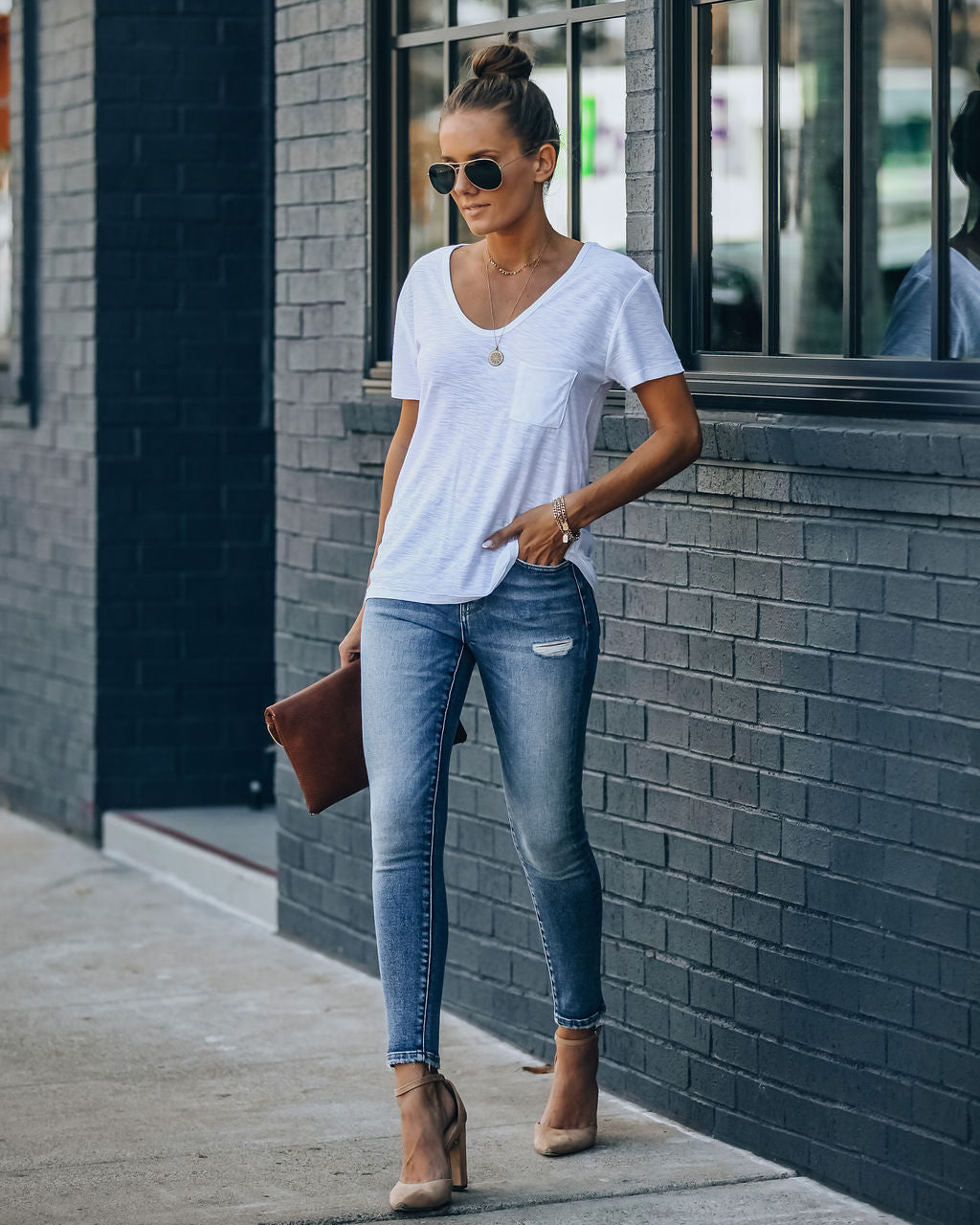 Kinsley V-Neck Pocket Tee - White Oshnow