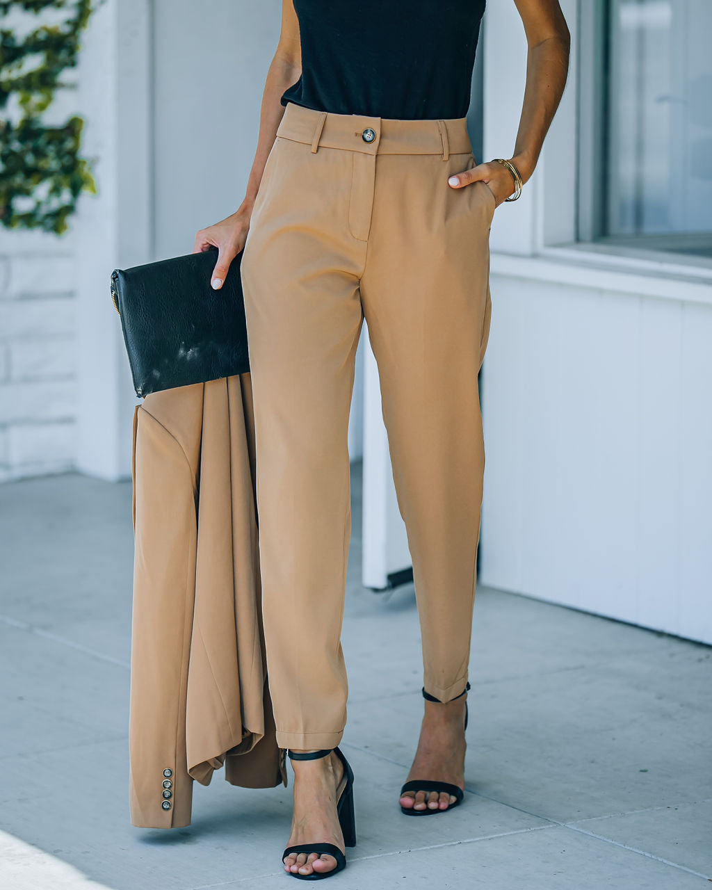 Long Shot Pocketed High Rise Trousers - Camel Oshnow