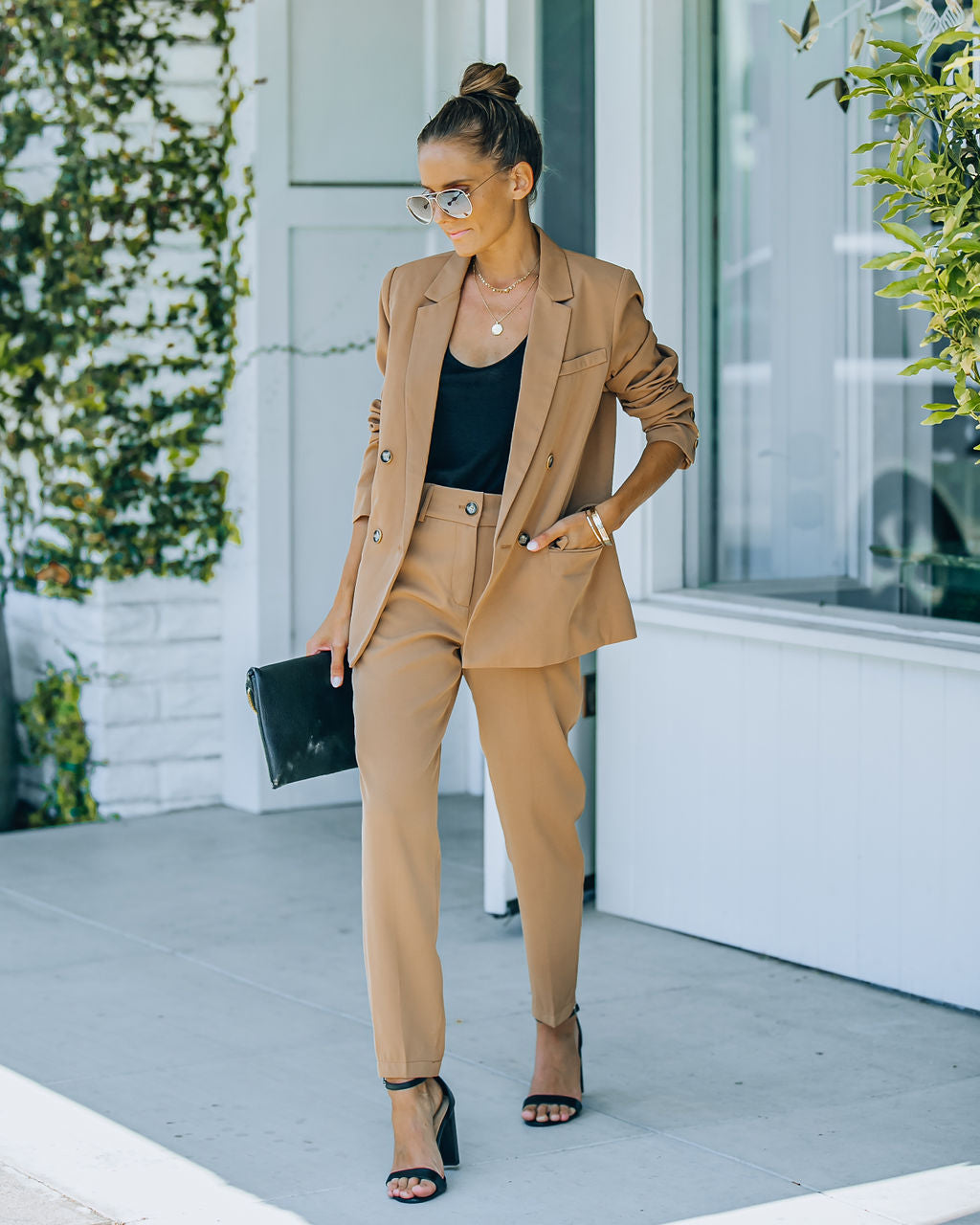 Long Shot Pocketed High Rise Trousers - Camel Oshnow