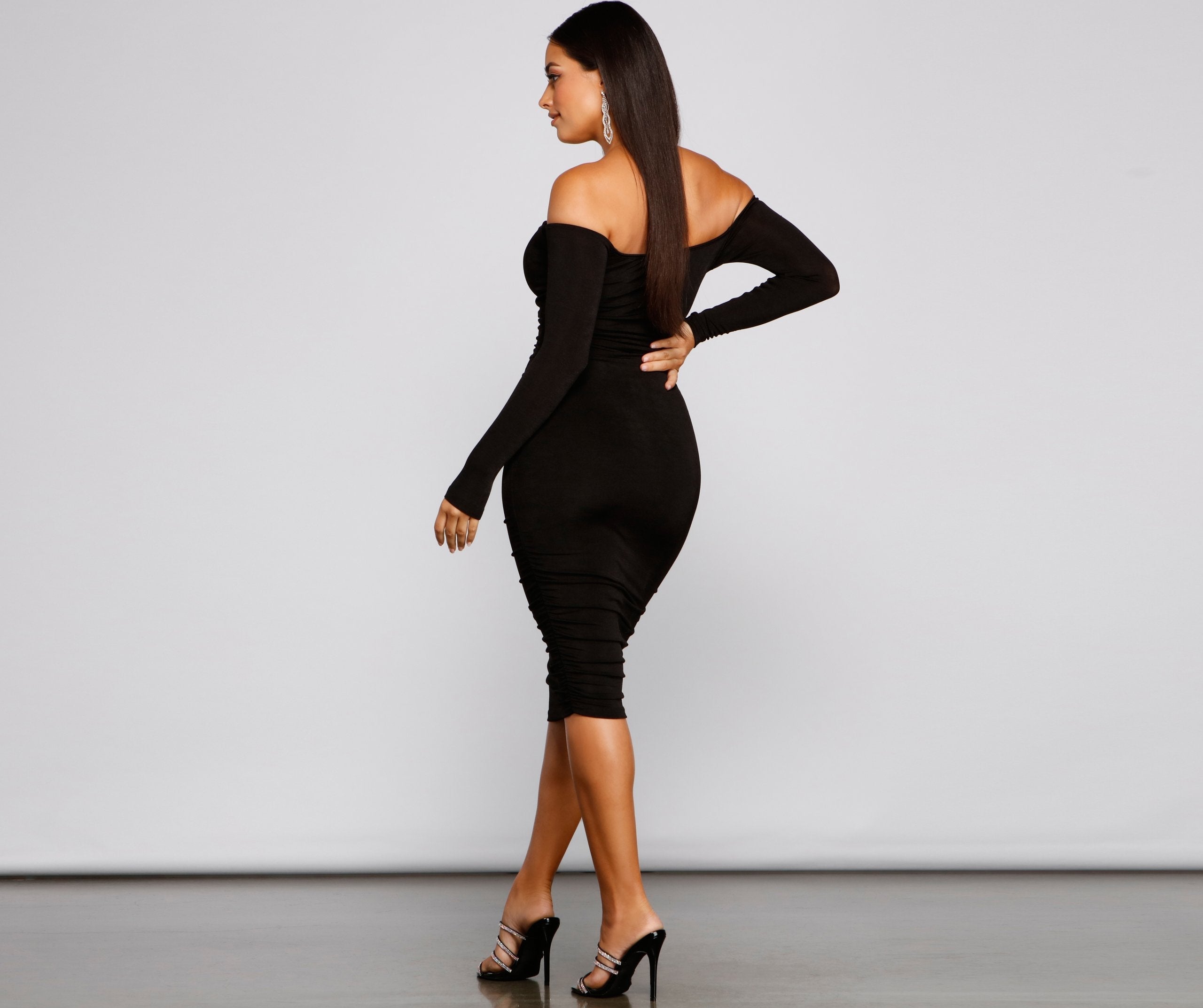 Penelope Off-The-Shoulder Ruched Midi Dress Oshnow