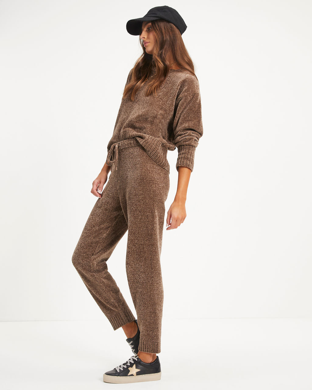 Rainy Day Glam Chenille Jogger Pants - Mocha Oshnow