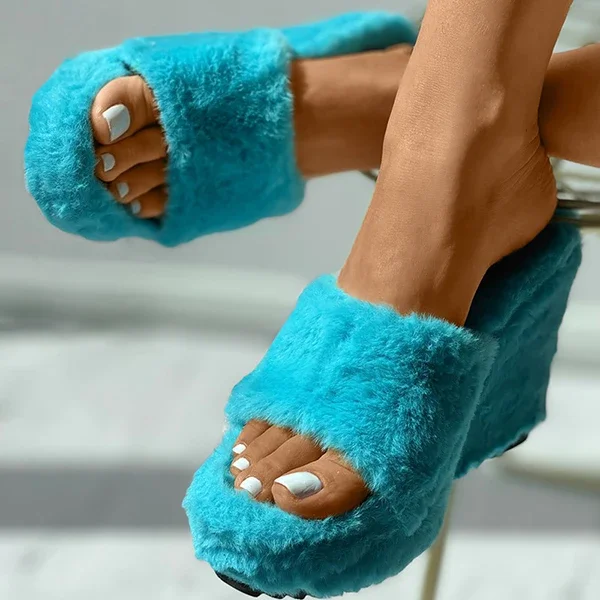 Round Toe Fluffy Wedge Slippers Oshnow