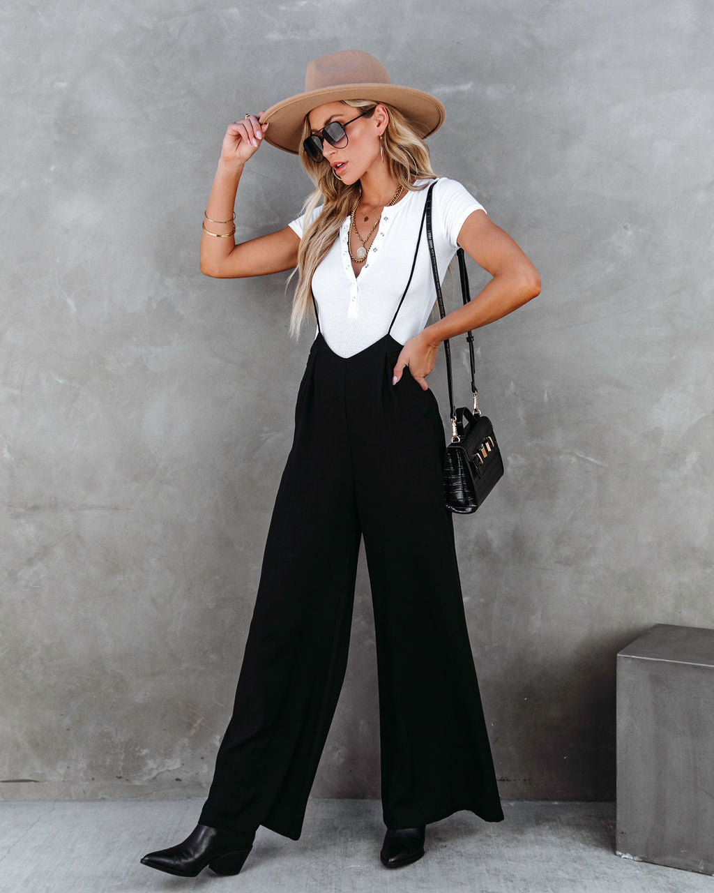 Stand Out Wide Leg Adjustable Overalls - Black - SALE Oshnow