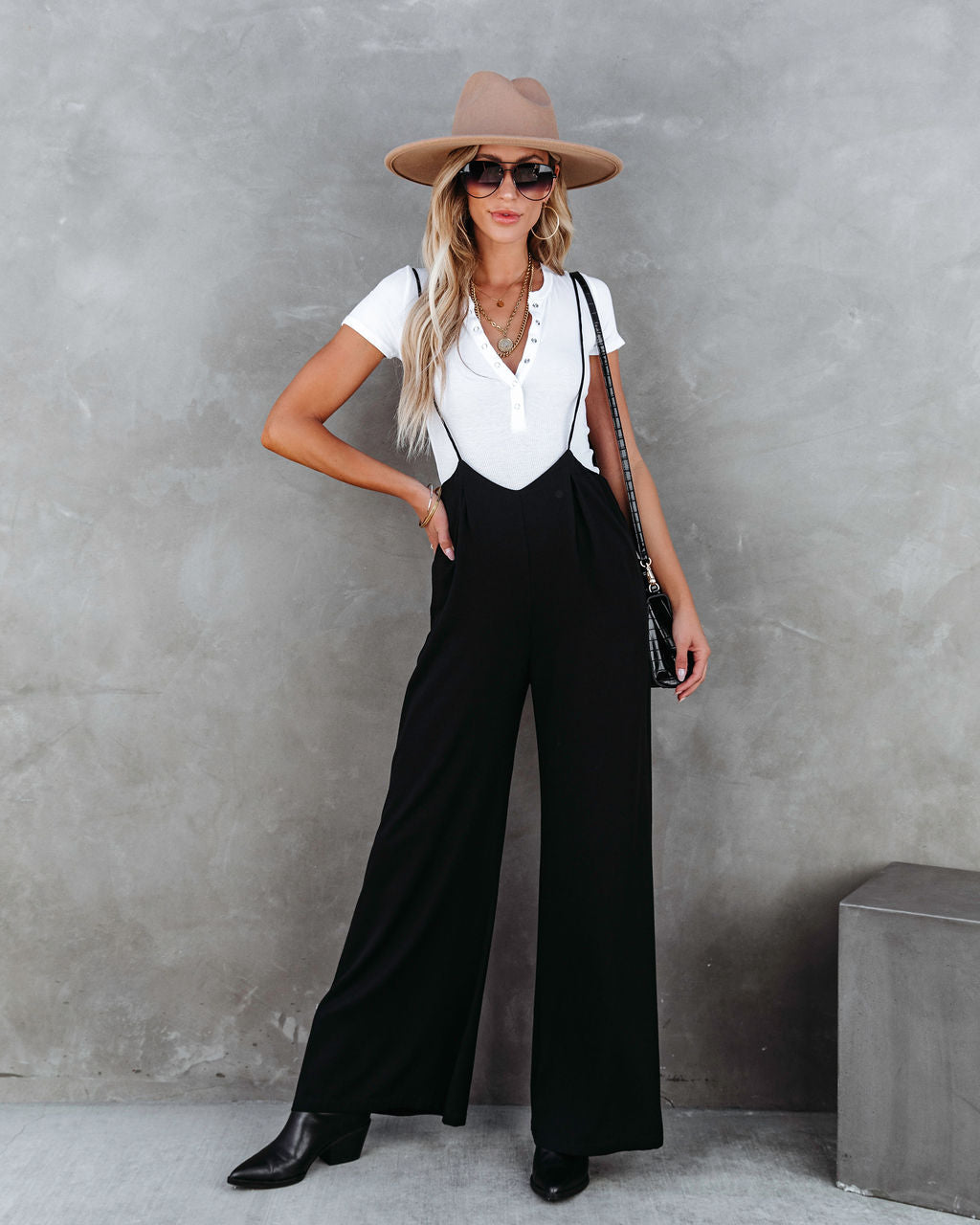 Stand Out Wide Leg Adjustable Overalls - Black - SALE Oshnow