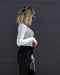 Tamia Striped V-Neck Bodysuit - Black/White Oshnow