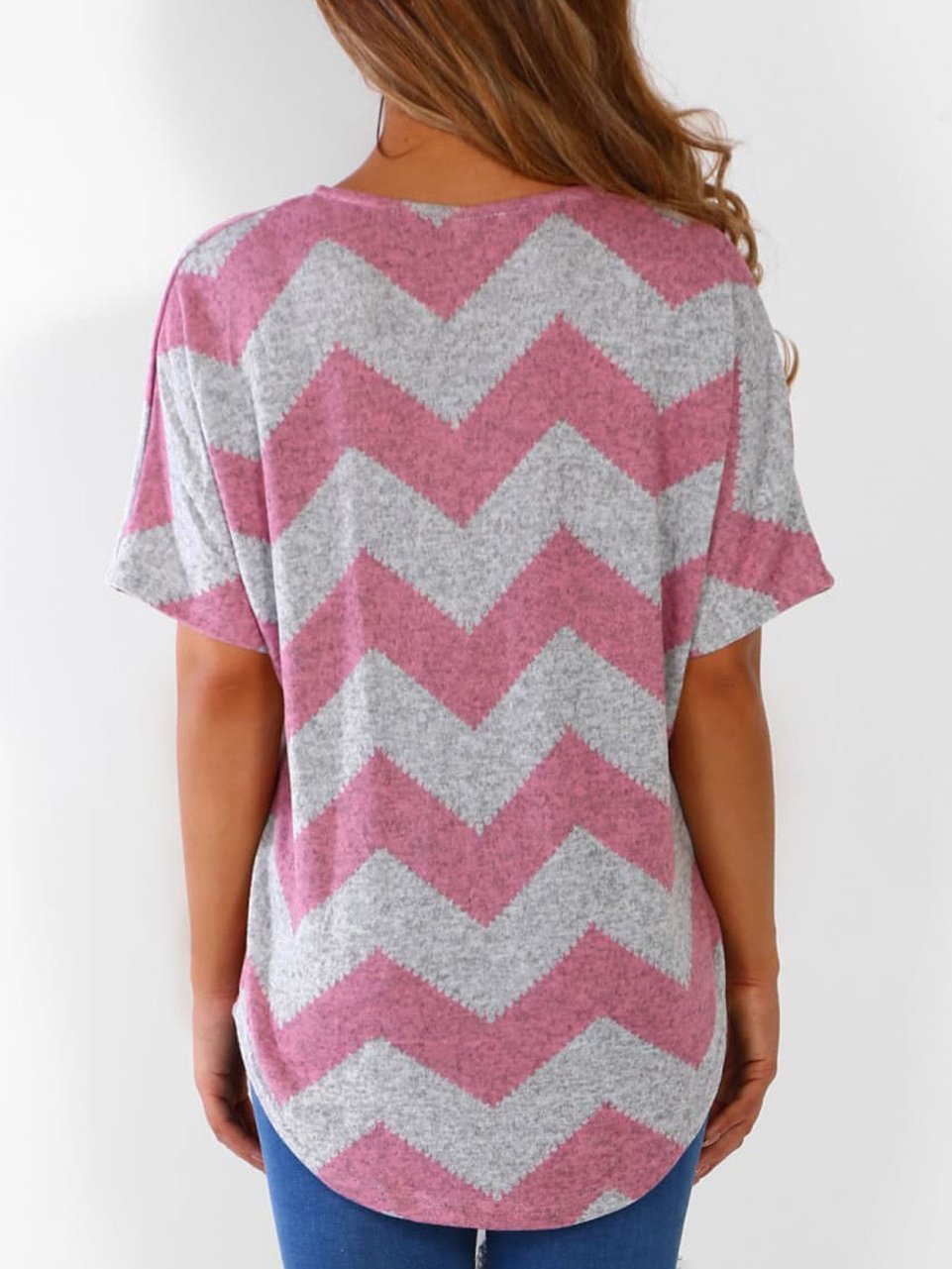 V-neck Zipper Chevron Print T-shirts Oshnow