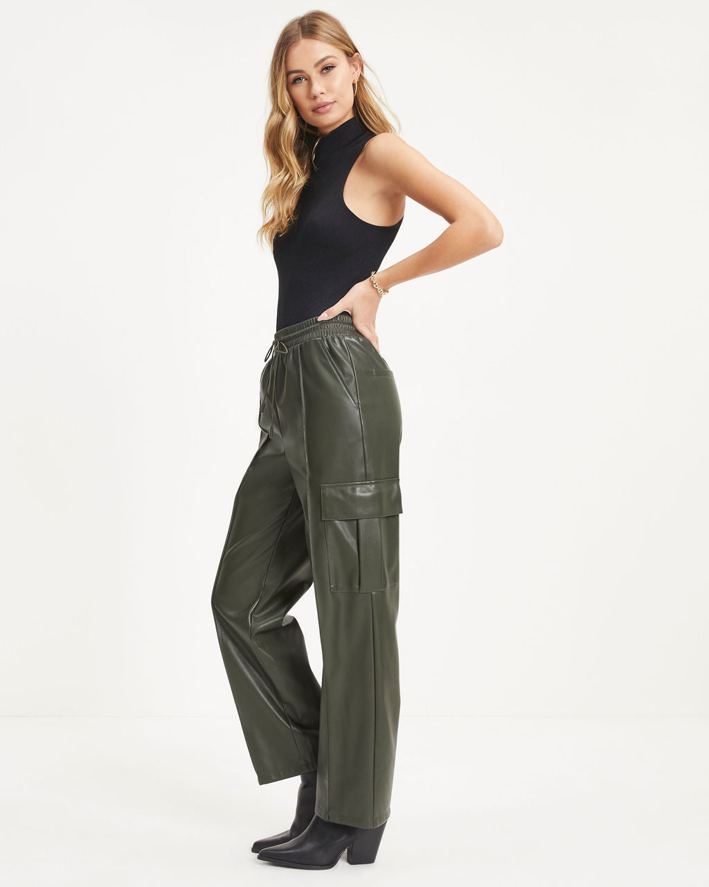 Williams Ribbed Mock Neck Bodysuit - Black Oshnow