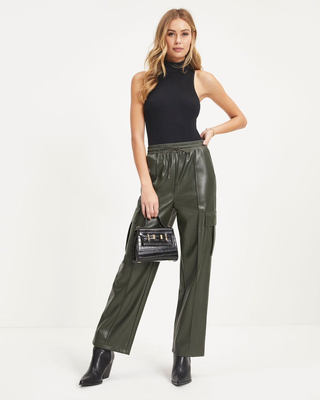 Williams Ribbed Mock Neck Bodysuit - Black Oshnow