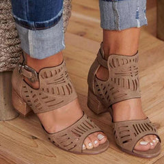 Sandalias con hebilla ajustable 