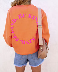 Be Kind Sweatshirt aus Baumwollmischung - Orange 